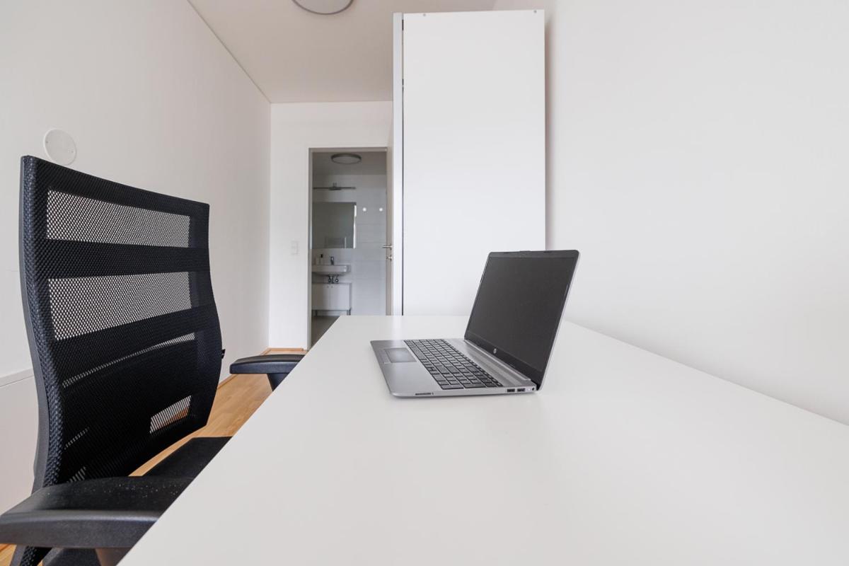 Apartment Lovely In Marina Tower - 10min To Center Wien